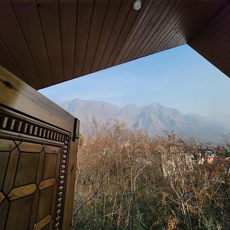 Srinagar Group Of Hotels Exterior photo