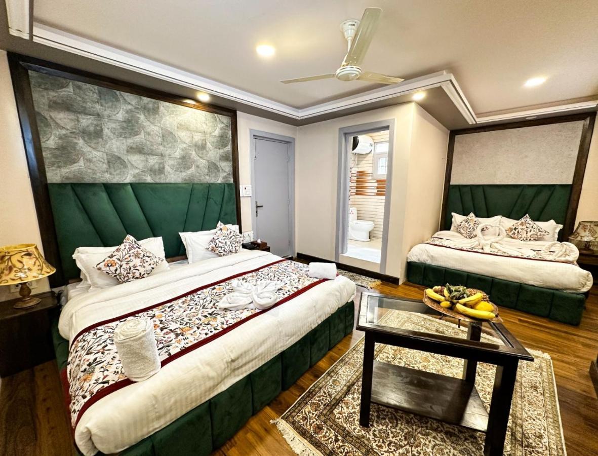 Srinagar Group Of Hotels Exterior photo