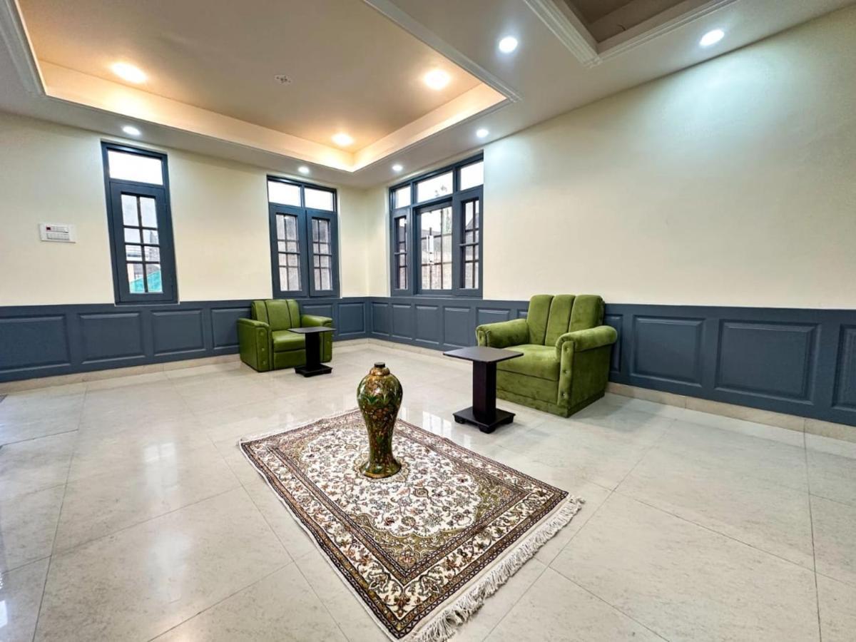 Srinagar Group Of Hotels Exterior photo