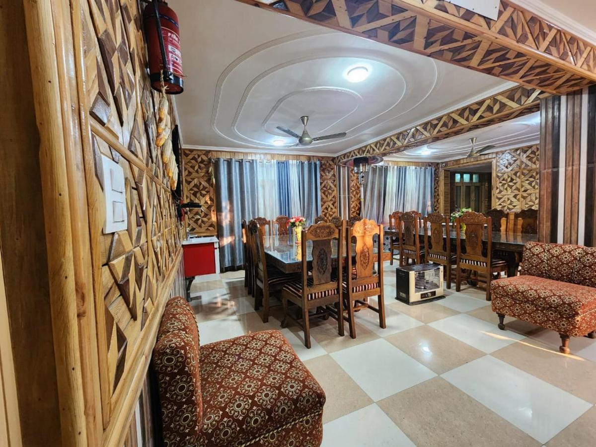Srinagar Group Of Hotels Exterior photo
